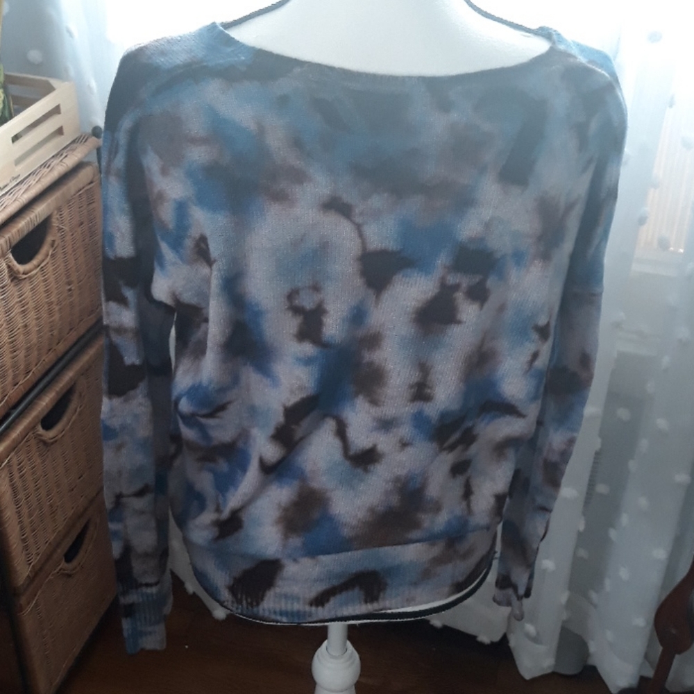 ACROBAT sweater - Picture 3 of 5